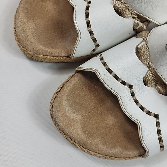 Clarks Artisian White Leather Slides Sandal Wmns 8.5 M Open Toe Wedge Heel Beige - Picture 7 of 9